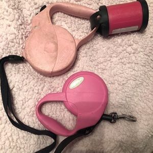 TWO retractable Flex runner leashes